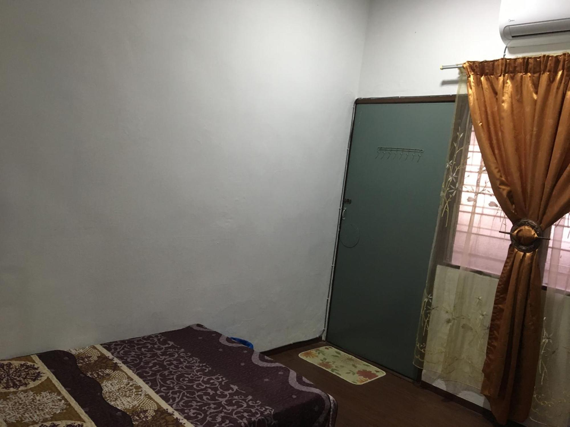 Rb Double Storey Bandar Tasik Selatan Homestay Kuala Lumpur Exterior foto