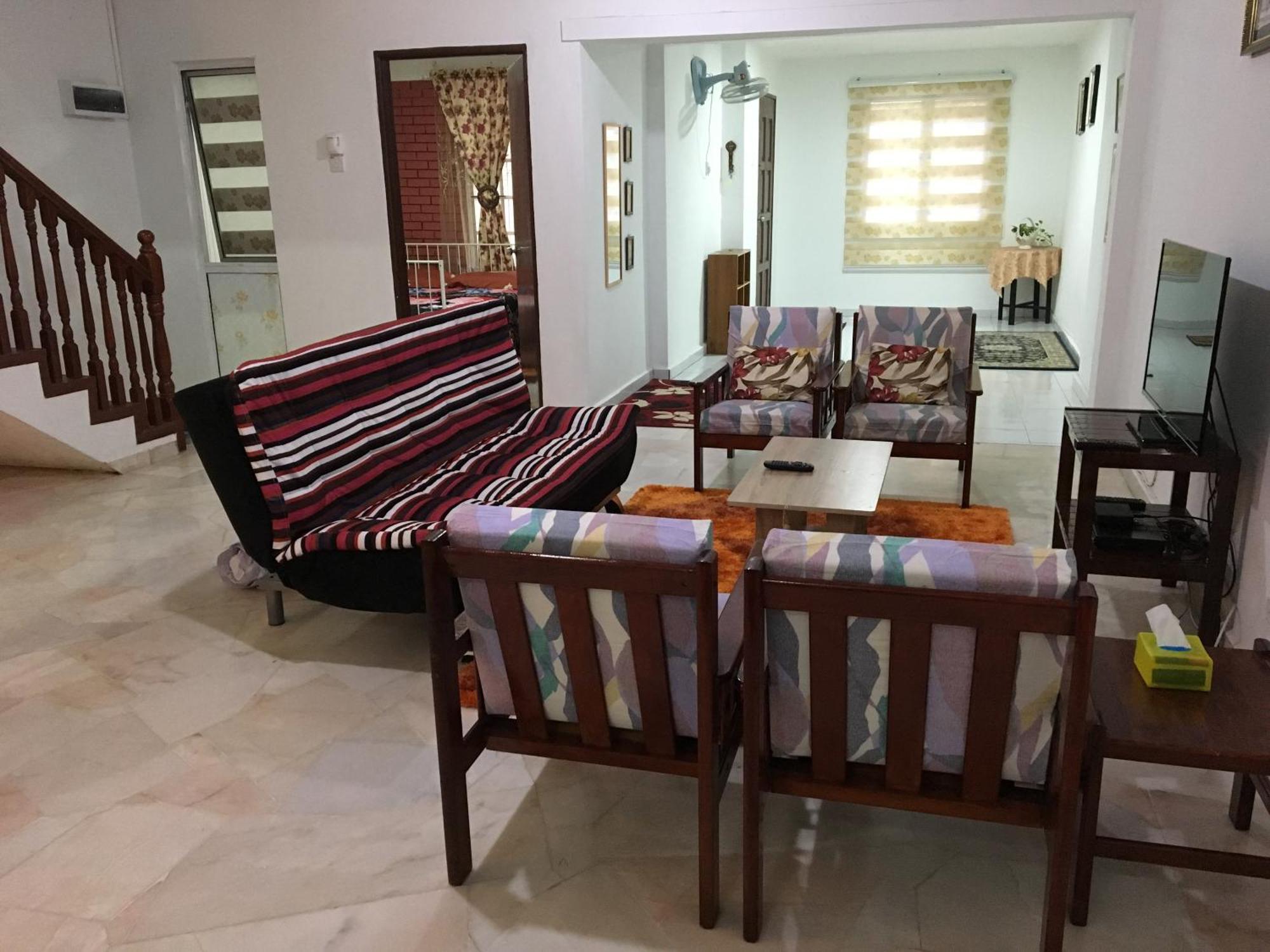 Rb Double Storey Bandar Tasik Selatan Homestay Kuala Lumpur Exterior foto